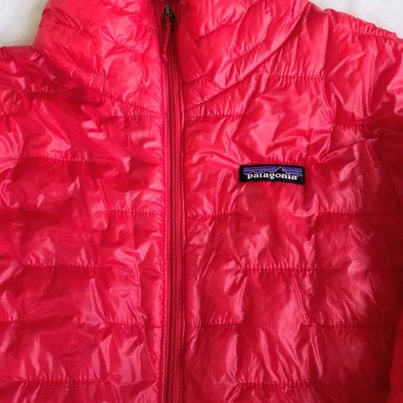 Patagonia Women's Vibrant Red Lightweight Puffer Jacket. Never Worn! - Picture 2 of 6